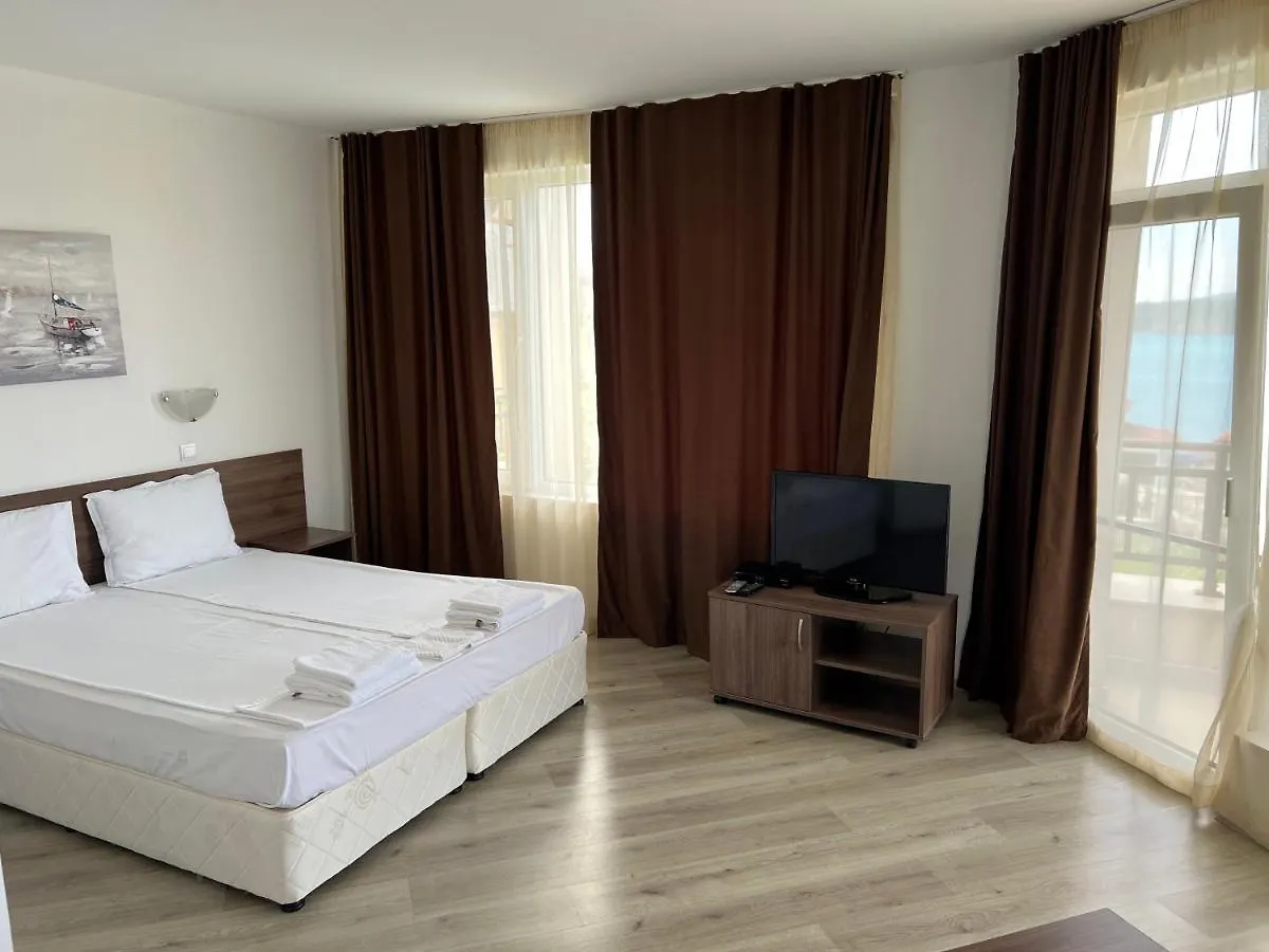 Family Hotel Dreams 索佐波尔 3*,