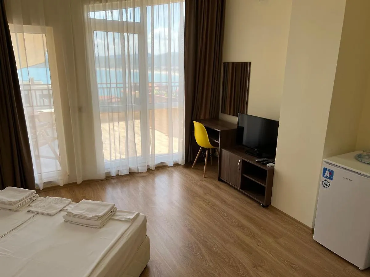 Family Hotel Dreams 索佐波尔 3*,